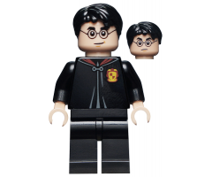 Harry Potter, Gryffindor Robe Clasped Closed, Black Legs