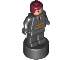 Gryffindor Student Statuette / Trophy #2, Dark Red Hair