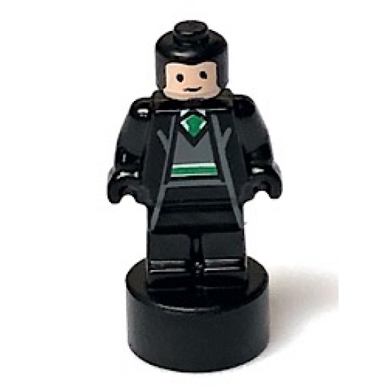 Slytherin Student Statuette / Trophy #3, Light Nougat Face