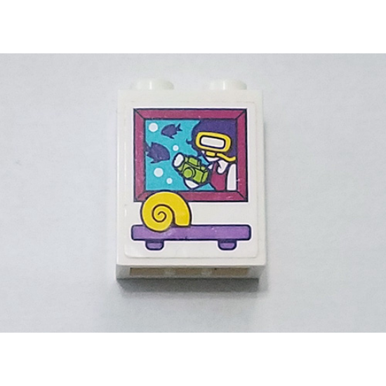 Brick 1 x 2 x 2 with Inside Stud Holder with Picture of Diver and Seashell on Shelf Pattern (Sticker) - Set 41317