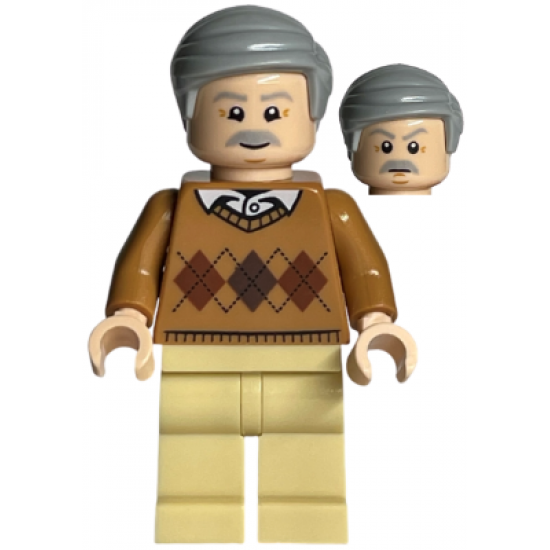 Vernon Dursley, Medium Nougat Sweater
