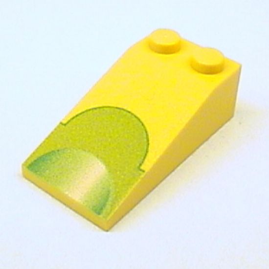 Slope 18 4 x 2 with Lime Green Semicircle Pattern
