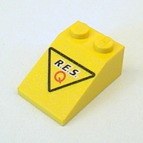 Slope 33 3 x 2 with Black 'R.E.S.' and Red 'Q' in Black Triangle Pattern
