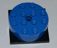 Turntable 4 x 4 x 1 1/3 Top with Black Square Base, Locking (87081 / 61485)