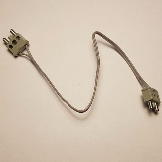 Electric, Wire 12V / 4.5V with 2 Leads, 28 Studs (22cm) Long with 2 Light Gray Electric, Connector, 2-Way Male Squared Narrow Long with Center Post