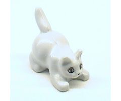 Cat, Crouching with Black Eyes, Eyelashes and Nose Pattern