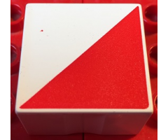 Duplo, Tile 2 x 2 x 1 with Shape Red Right Triangle Pattern