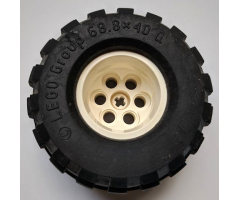 Wheel & Tire Assembly 68.8 x 40 Balloon Large, with Black Tire 68.8 x 40 Balloon Large (2996 / 2995)
