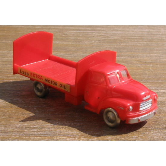 HO 1:87 Vehicles Scale Bedford ESSO Barrel Truck (Indicators on sides)