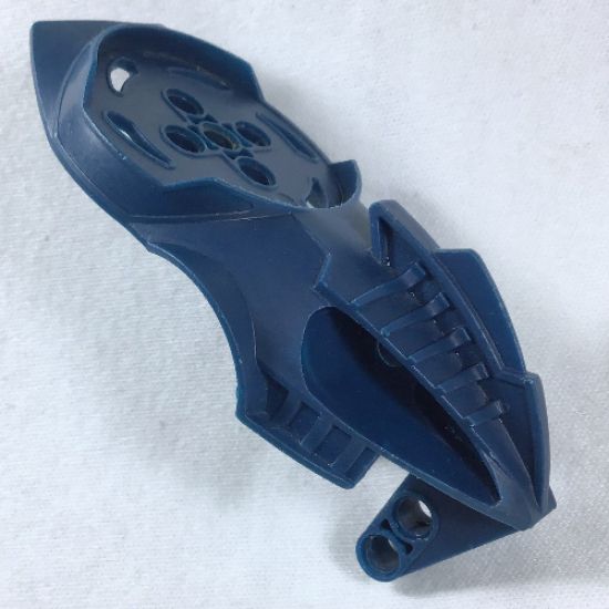Bionicle Visorak Head with 7 Pin Holes and Axle Hole (Boggarak)