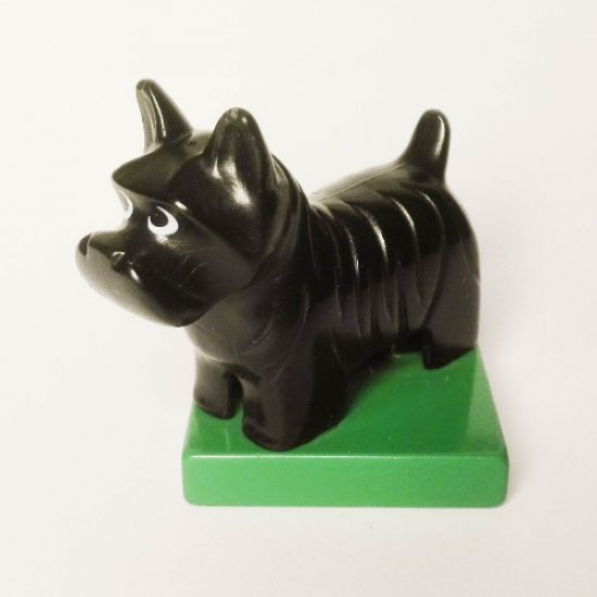 Duplo, Animal Dog Scottish Terrier (Scottie) on Green Base