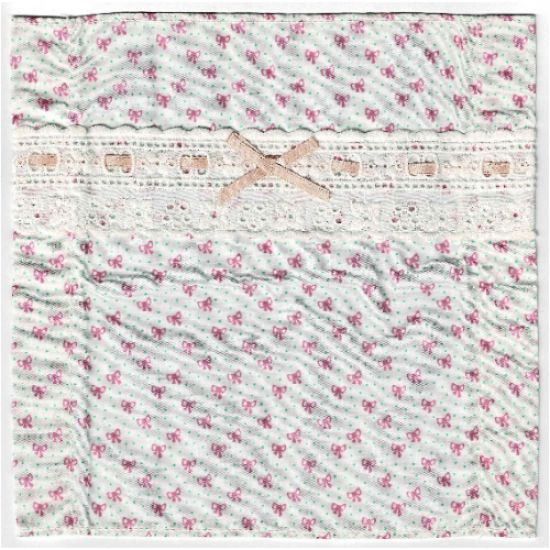 Scala Cloth Bedspread with Lace, Pink Ribbon Bow, and Dark Pink Bows Pattern