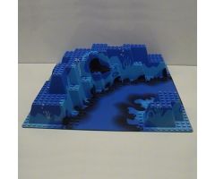 Baseplate, Raised 32 x 32 Canyon with Blue Underwater Pattern