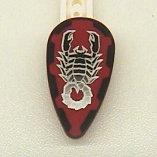 Minifigure, Shield Ovoid with Black and Silver Vladek Scorpion Pattern