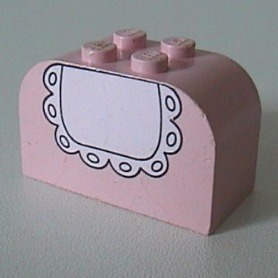Slope, Curved 4 x 2 x 2 Double with Four Studs with Baby Bib Pattern