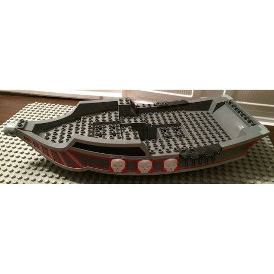 Duplo, Boat Hull 14 x 31 Top Section with Red Trim and White Skulls