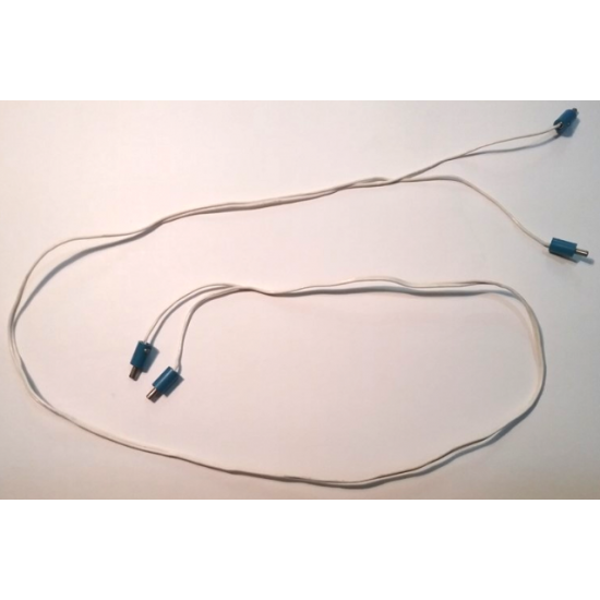 Electric, Wire 4.5V with four Blue 1-prong Connectors Hollow Pin, 96 Studs Long