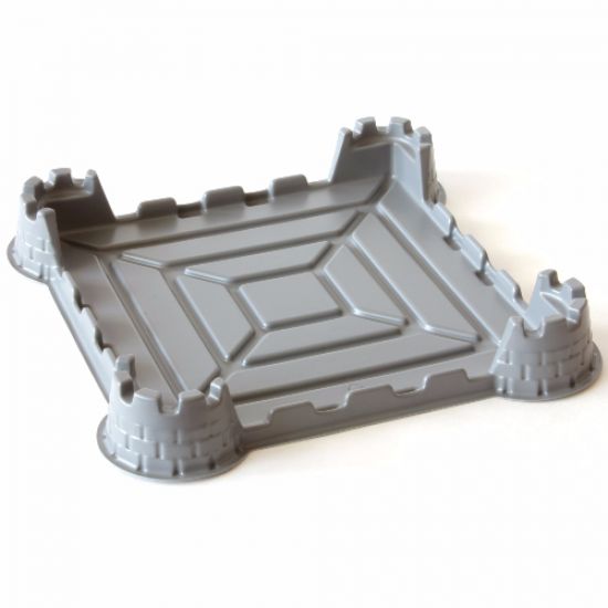 Baseplate, Raised 40 x 40 x 5 Castle Chess Board Base No Studs