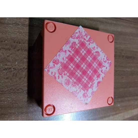 Scala Platform / Table 7 x 7 x 1 1/3 with 4 Legs with Plaid and Roses Tablecloth Pattern (Sticker) - Set 3201