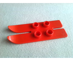 Duplo, Figure Wear & Utensil Clothing Skis