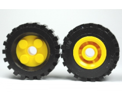 Wheel & Tire Assembly FreeStyle with Black Tire 30 x 10.5 with Offset Tread (6248 / 2346)