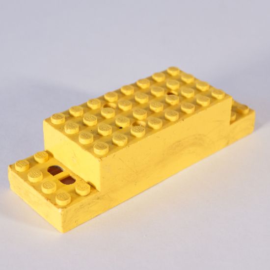 Electric, Motor 4.5V Type C 12 x 4 x 3 1/3 Upper Housing (Train)