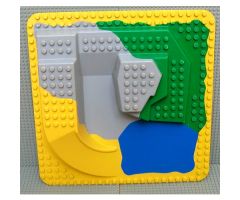 Duplo, Baseplate Raised 24 x 24 Four Level with Lake (Zoo Sets)