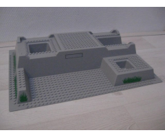 Baseplate, Raised 32 x 48 x 6 with Level Front with Plants and Vent Pattern (5 Stickers) - Set 7892