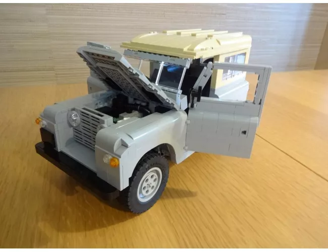 Land Rover Series IIA - Hard Top Version